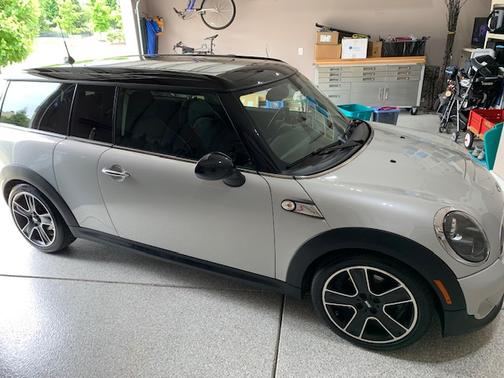 Photo 1 of 8 of 2012 MINI Cooper S Clubman Base